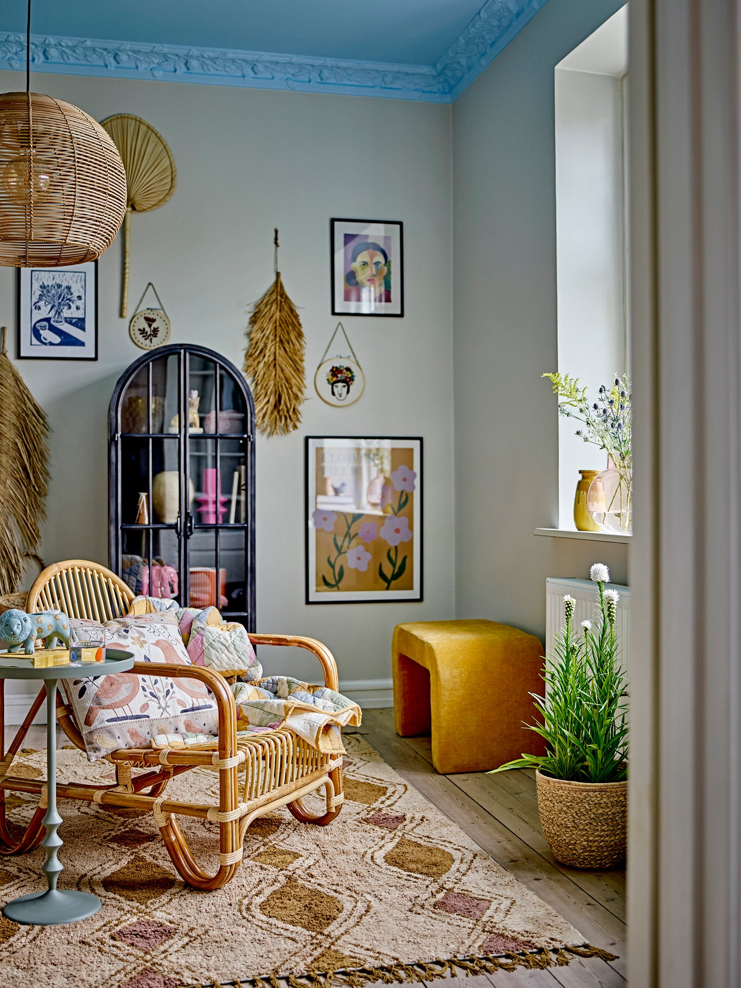 Baal Lounge Chair, Nature, Rattan