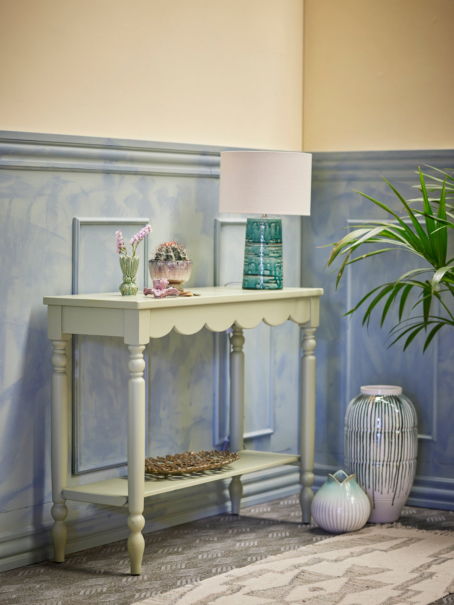 Salla Console Table, Green, Pine