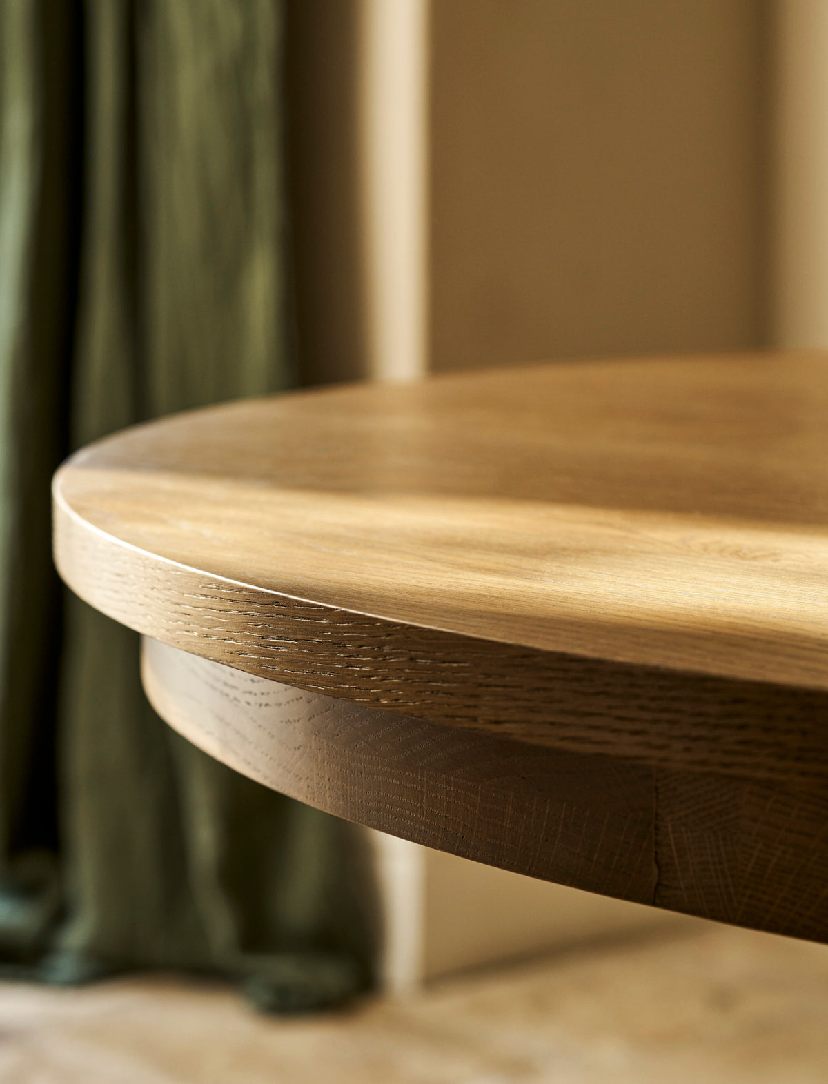 Oakhill Round Dining Table - Oak Wood, Dark Natural, Large